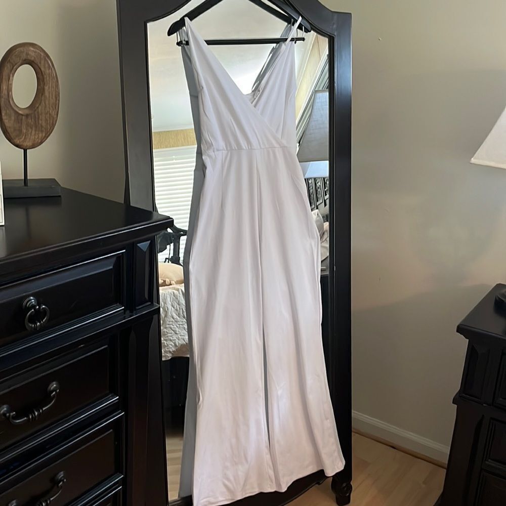 NEW Wide Leg Jumpsuit Romper Belted Adj Spaghetti Straps White M